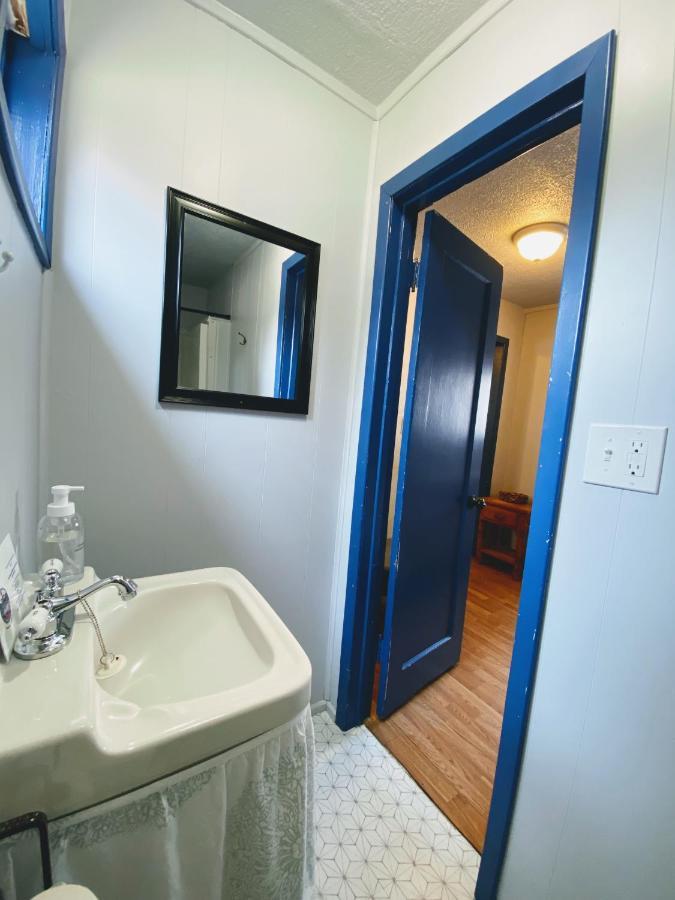 Flathead Lake Resort Woods Bay Exterior foto